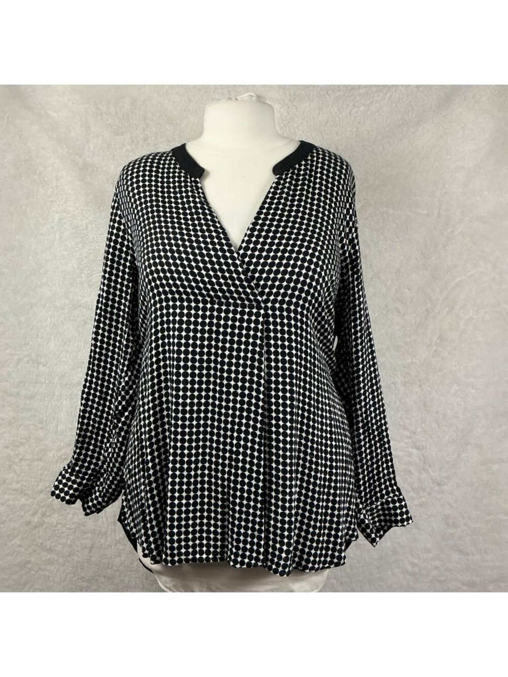 Daniel Rainn plus size 1X black white pullover blouse mixed media